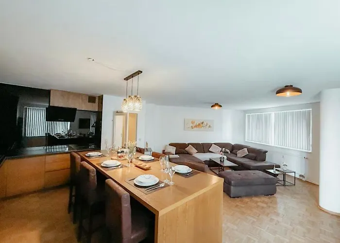 Stylish 2br Flat Apartamento Viena